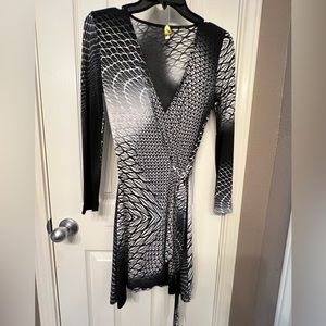 Sexy XS Amelia light weight wrap mini dress